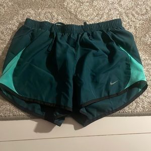 Two toned Nike running shorts